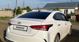 Hyundai Accent 2021 года за 8 500 000 тг. в Актобе – фото 3