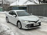 Toyota Camry 2018 годаfor14 200 000 тг. в Алматы