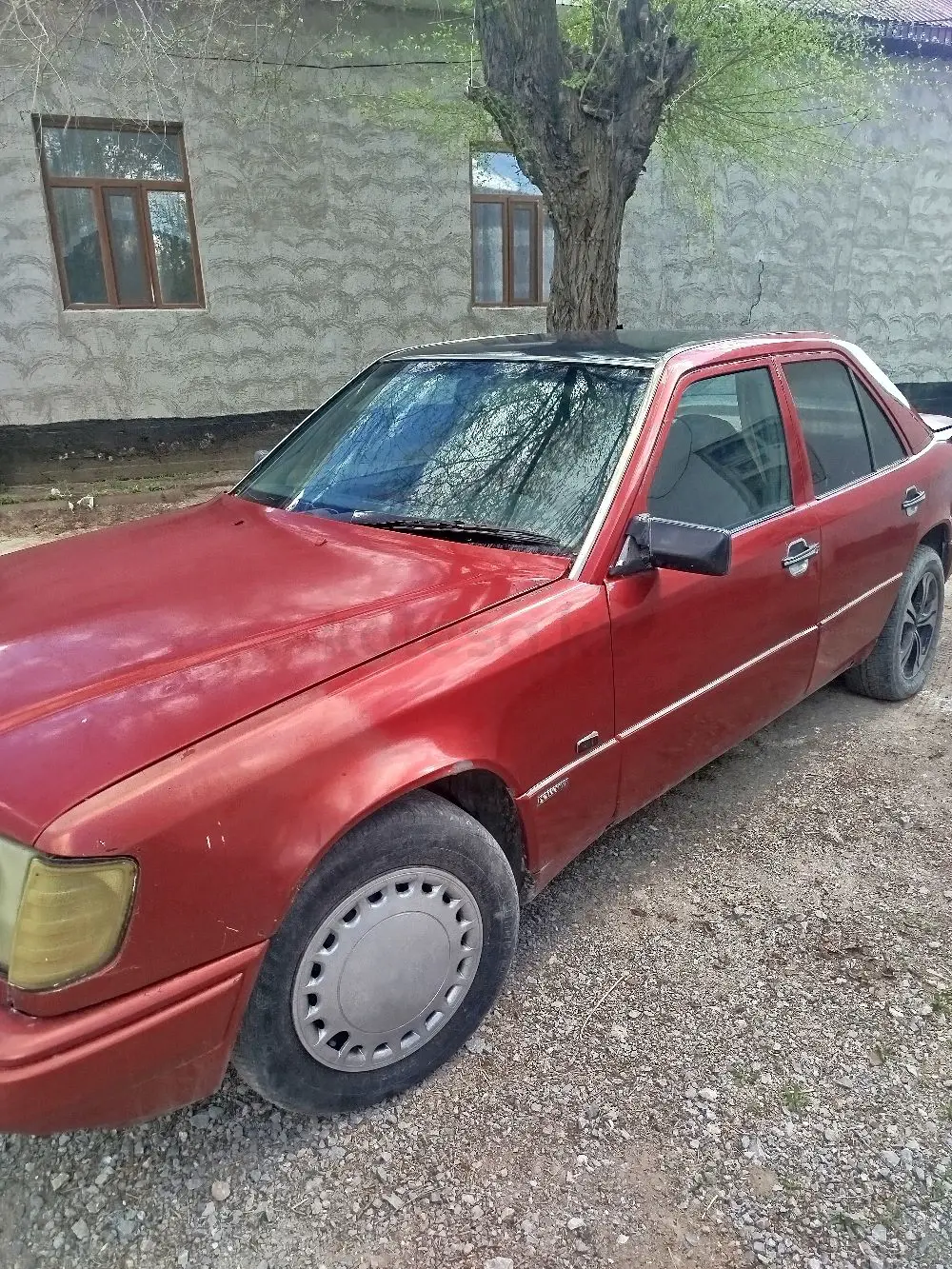 Mercedes-Benz E-Class, 1991