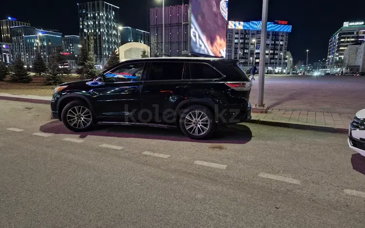 Toyota Highlander 2016 года за 11 850 000 тг. в Атырау