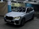 BMW X5 2021 года за 42 000 000 тг. в Алматы – фото 2