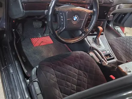 BMW 528 1997 года за 2 900 000 тг. в Астана – фото 4