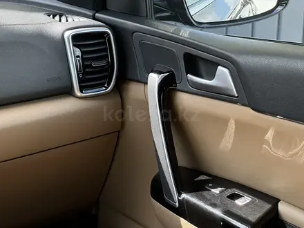 Kia Sportage 2022 года за 11 650 000 тг. в Актобе – фото 7