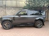 Land Rover Defender 2023 годаүшін58 000 000 тг. в Алматы – фото 2