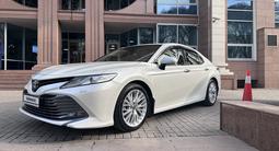 Toyota Camry 2018 года за 13 400 000 тг. в Алматы