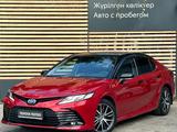 Toyota Camry 2022 года за 14 290 000 тг. в Алматы