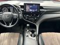 Toyota Camry 2022 года за 14 290 000 тг. в Алматы – фото 13