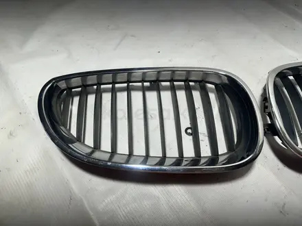 Решетка радиатора bmw e60 за 30 000 тг. в Караганда – фото 3