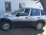 Chevrolet Niva 2009 года за 1 100 000 тг. в Уральск – фото 2