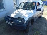 Chevrolet Niva 2009 года за 1 100 000 тг. в Уральск – фото 3