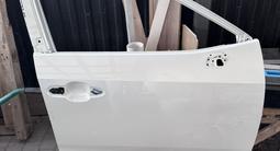 Rav 4. Правая передняя дверь за 120 000 тг. в Алматы