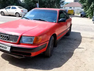 Audi 100