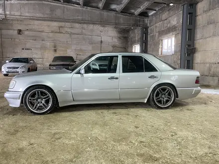 Mercedes-Benz E 500 1994 года за 6 200 000 тг. в Актобе – фото 11