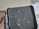Радиатор отопителя печки салона от Mitsubishi Carizma за 15 000 тг. в Алматы – фото 4