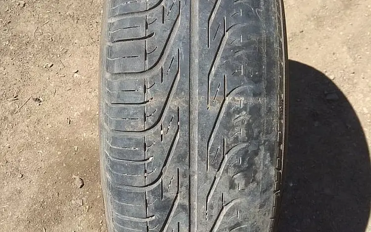 ОДНА шина 225/60 R15 — "Pirelli P6000", летняя, в хорошем состоян за 15 000 тг. в Астана