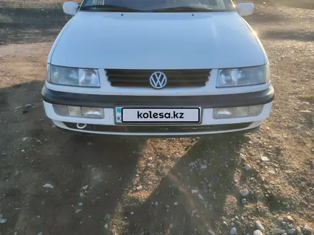 Volkswagen Passat 1995 года за 2 300 000 тг. в Туркестан – фото 2