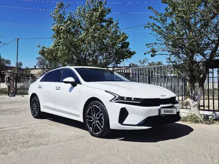 Kia K5 2025 года за 15 300 000 тг. в Атырау
