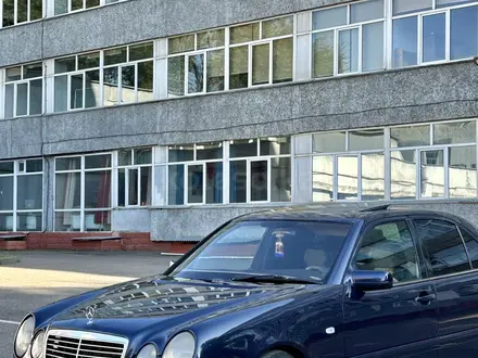 Mercedes-Benz E 230 1995 года за 2 600 000 тг. в Алматы – фото 2