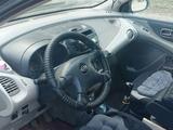 Nissan Almera Tino 2002 года за 2 800 000 тг. в Актобе – фото 2