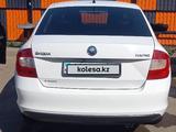 Skoda Rapid 2014 годаүшін3 400 000 тг. в Уральск – фото 5