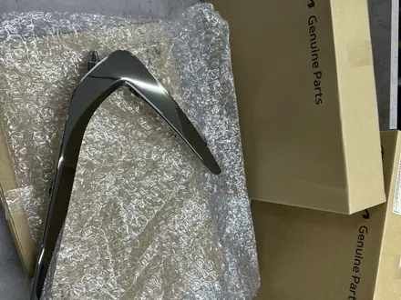 Хром переднего бампера Hyundai Kia за 15 000 тг. в Астана – фото 5