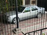 Mercedes-Benz E 220 1995 года за 3 200 000 тг. в Алматы – фото 4