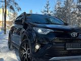 Toyota RAV4 2018 года за 12 890 000 тг. в Костанай – фото 2