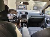 Volkswagen Polo 2015 года за 5 850 000 тг. в Караганда – фото 2