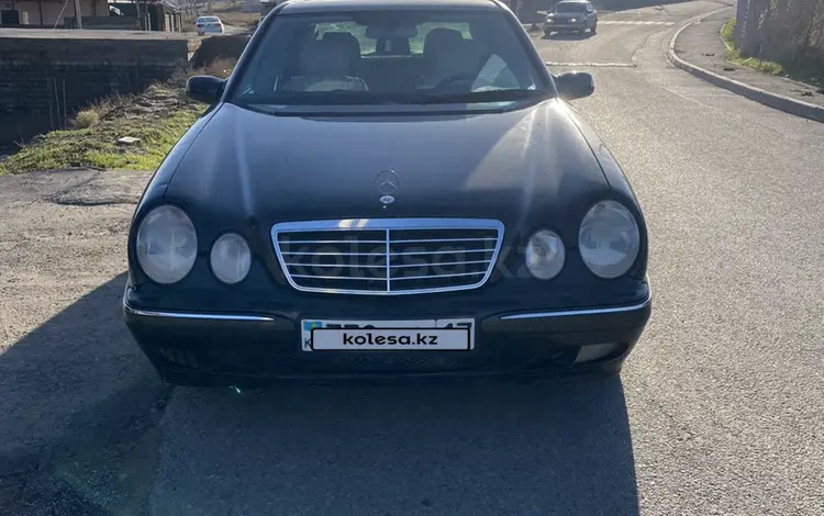 Mercedes-Benz E 320 2001 года за 3 350 000 тг. в Шымкент