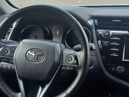 Toyota Camry 2020 года за 13 000 000 тг. в Астана – фото 3