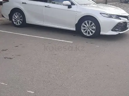 Toyota Camry 2020 года за 13 000 000 тг. в Астана – фото 5
