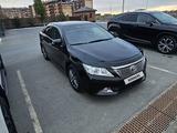 Toyota Camry 2014 года за 9 500 000 тг. в Атырау – фото 2