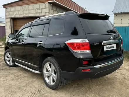 Toyota Highlander 2011 года за 14 000 000 тг. в Семей – фото 12