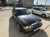 Mercedes-Benz E 200 1992 годаүшін1 350 000 тг. в Атырау – фото 2