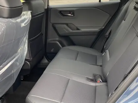Toyota RAV4 Luxe 2026 года за 25 190 000 тг. в Актобе – фото 19