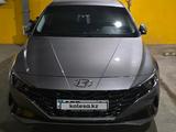 Hyundai Elantra 2022 года за 10 500 000 тг. в Астана – фото 2