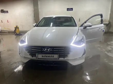 Hyundai Sonata 2020 года за 12 800 000 тг. в Астана