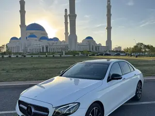 Mercedes-Benz E 300