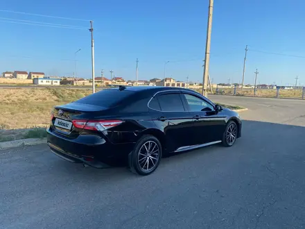 Toyota Camry 2020 года за 12 000 000 тг. в Актау – фото 4