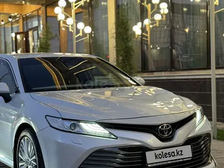 Toyota Camry 2018 года за 15 200 000 тг. в Шымкент – фото 4