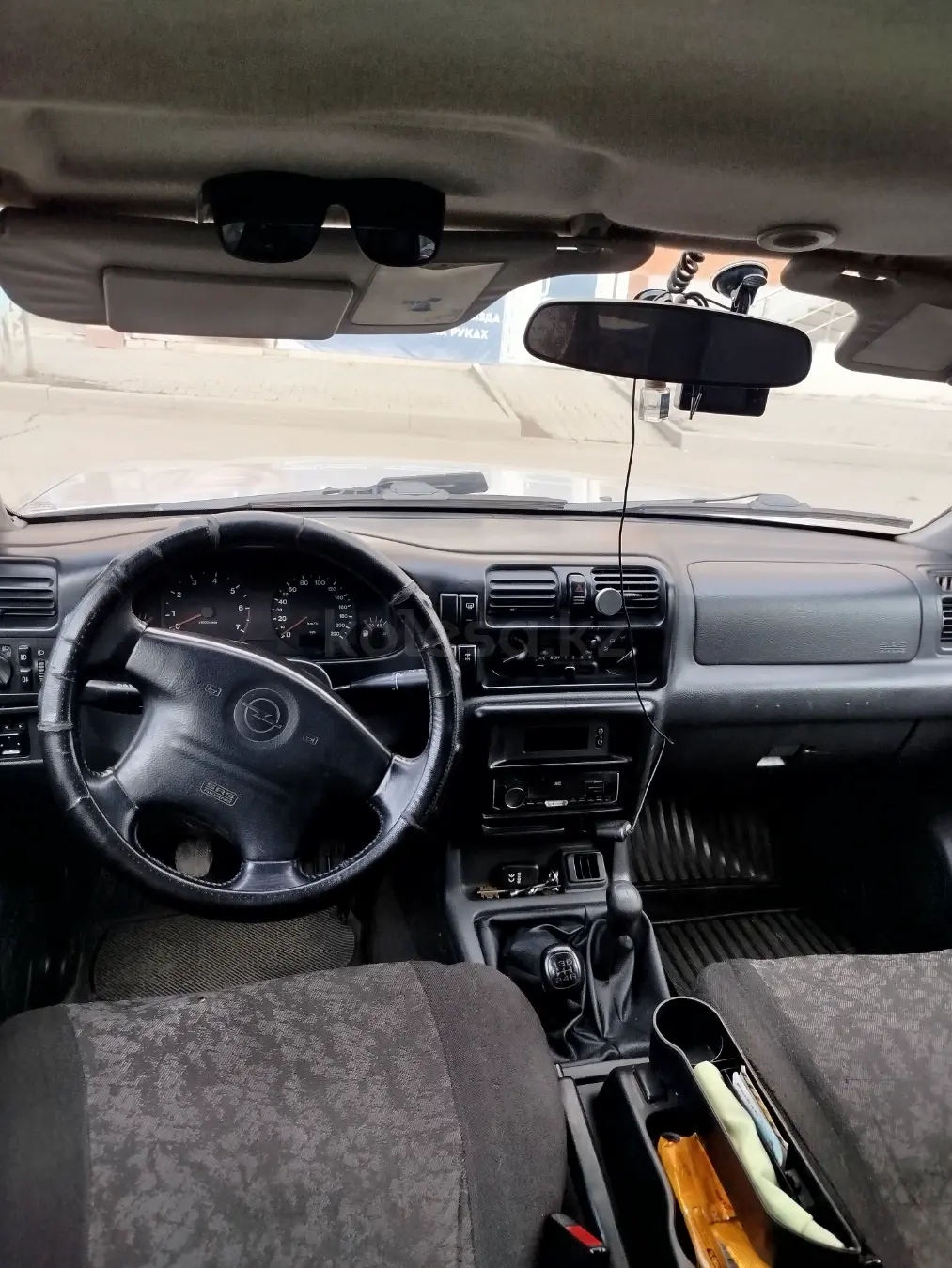 Opel Frontera, 2001