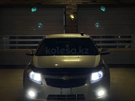 Chevrolet Cruze 2012 года за 4 100 000 тг. в Атырау – фото 2