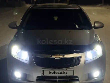 Chevrolet Cruze 2012 года за 4 100 000 тг. в Атырау – фото 5
