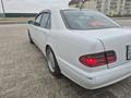 Mercedes-Benz E 320 2000 года за 4 800 000 тг. в Актау – фото 34
