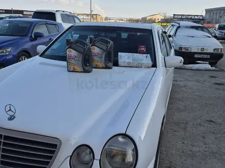 Mercedes-Benz E 320 2000 года за 4 800 000 тг. в Актау – фото 35