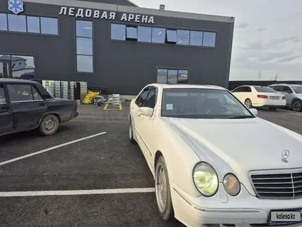Mercedes-Benz E 320 2000 года за 4 800 000 тг. в Актау – фото 40