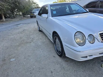 Mercedes-Benz E 320 2000 года за 4 800 000 тг. в Актау – фото 5