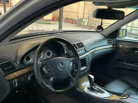 Mercedes-Benz E 320 2004 года за 5 000 000 тг. в Актау – фото 9