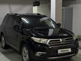 Toyota Highlander 2013 годаfor12 000 000 тг. в Астана