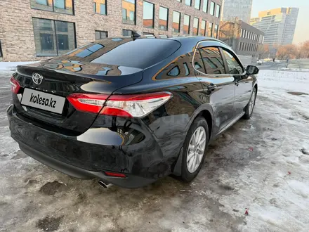 Toyota Camry 2022 года за 16 100 000 тг. в Алматы – фото 6